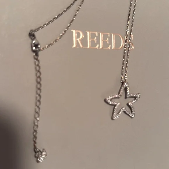 EUC SWAVORSKI CRYSTAL STARFISH NECKLACE SILVER - Picture 7 of 14